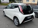 Toyota AYGOx-play touch*KAMERA*TEMPOMAT*KLIMA*APPLECAR - Toyota Aygo (X) in Solingen