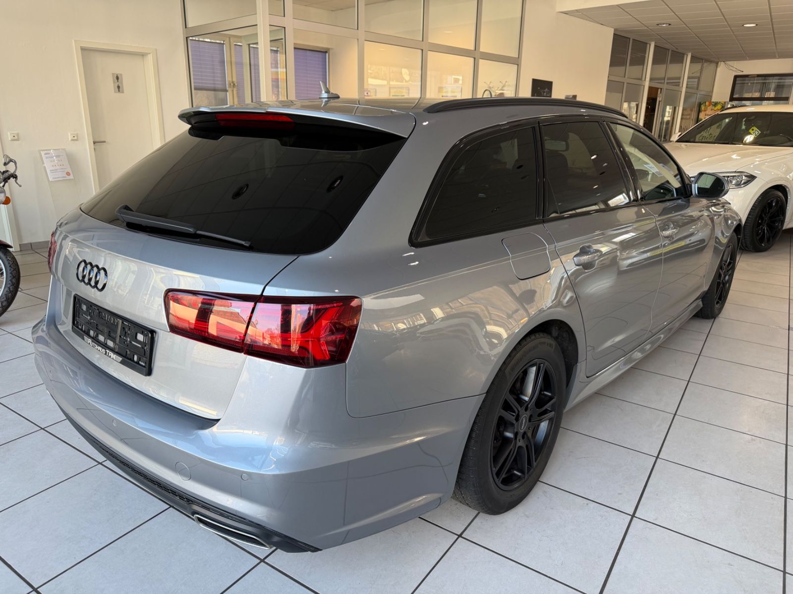 Fahrzeugabbildung Audi A6 Avant 2.0 TDI ultra*S-Line Plus