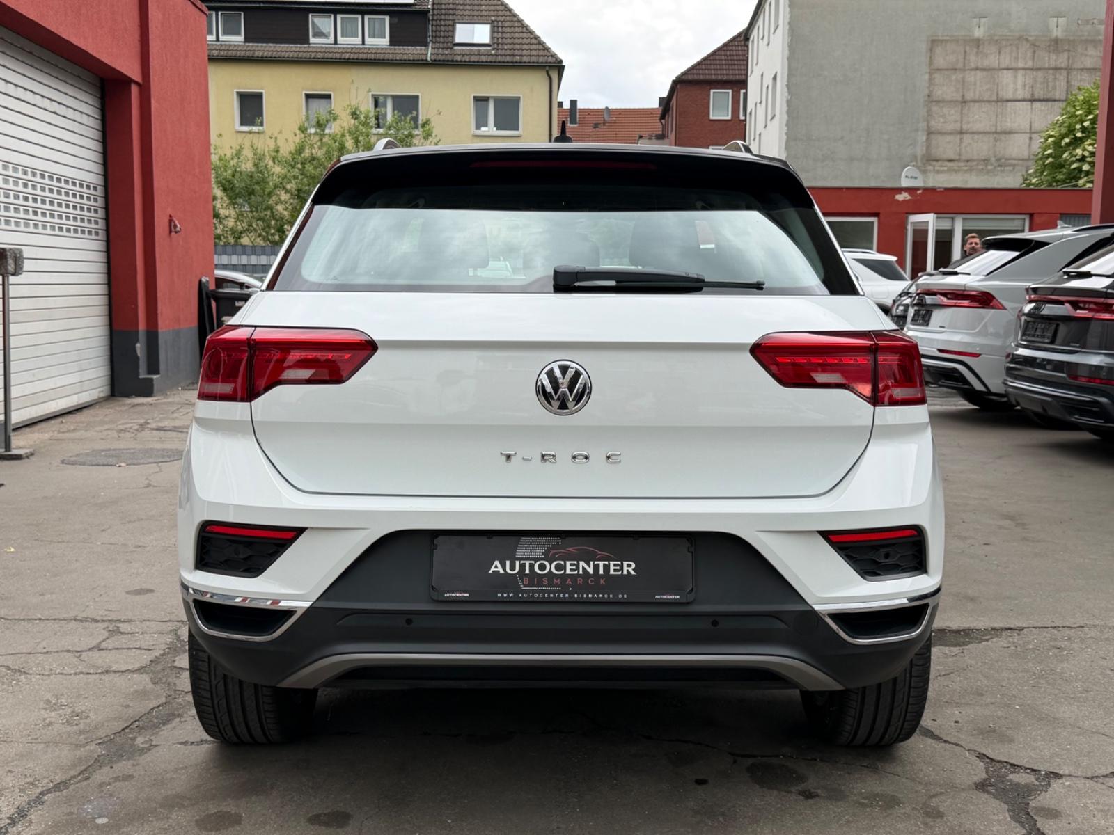 Volkswagen T-Roc Style*R-KAM*AHK*APPLE-CAR*ALU