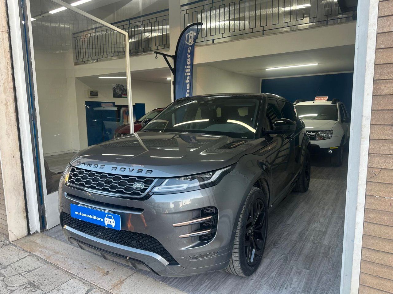 Land Rover Range Rover Evoque 2.0d i4 mhev R-Dyn imagem 3