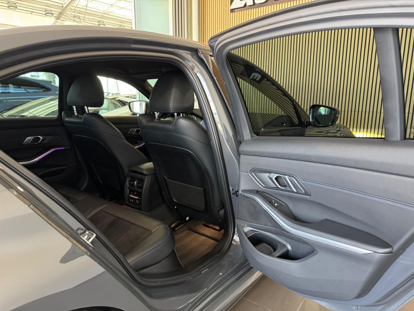 BMW M340i *LED/KAMERA/ACC/DRV-ASSIST/KEYLESS/DEUTSCH