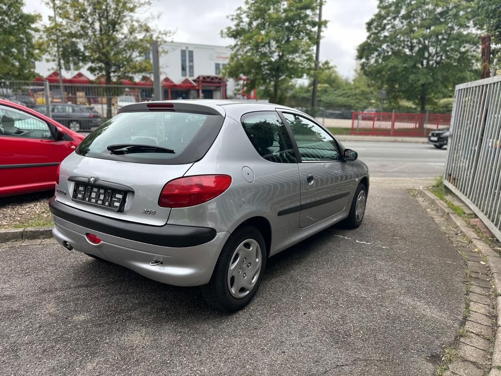 Peugeot 206