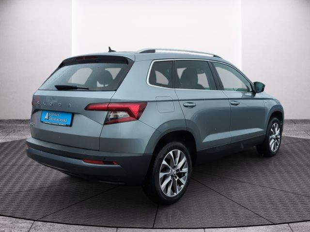Fahrzeugabbildung SKODA Karoq 1.5 TSI DSG Clever AHK NAV FRONTSCHEIBENHZ