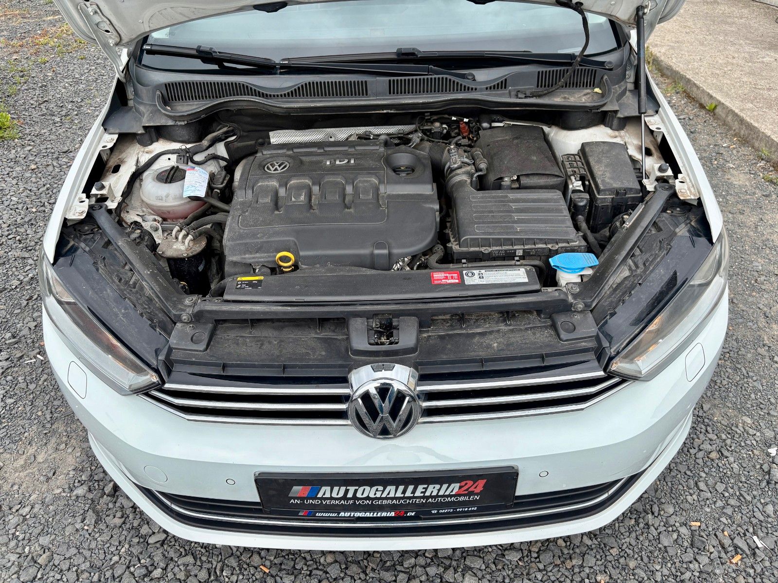 Fahrzeugabbildung Volkswagen Golf Sportsvan VII 1.6 TDI Lounge Navi PDC SHZ