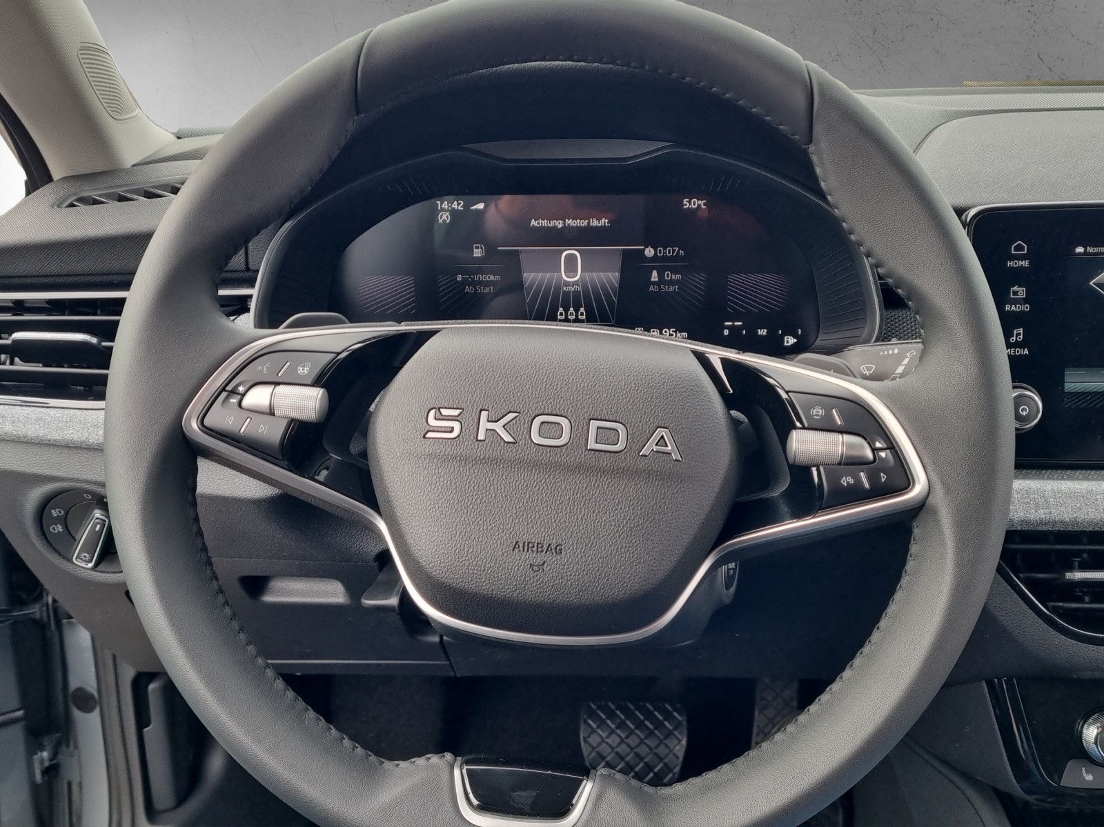 Fahrzeugabbildung SKODA Kamiq Balance 1,0 TSI DSg AHK Garantie +3