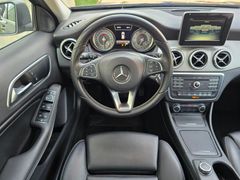 MERCEDES-BENZ GLA 200 1,6 Benzin Navi Automatik 80Tkm TÜV01/28