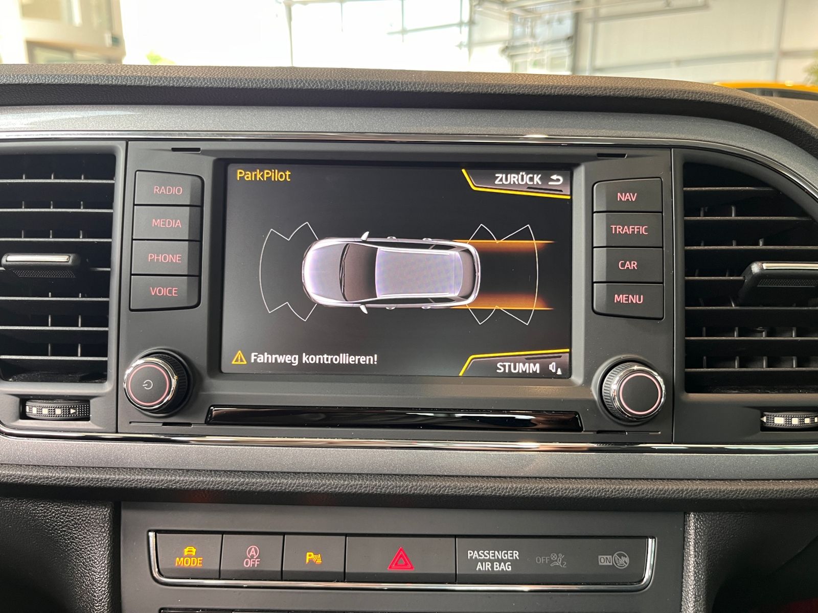 Fahrzeugabbildung SEAT Leon ST FR KLIMA LED NAVI ALU