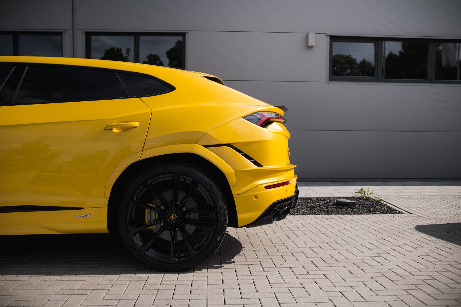 Fahrzeugabbildung Lamborghini Urus S - Carbon, 4-Sitz, B & O, HUD, Pano-Dach