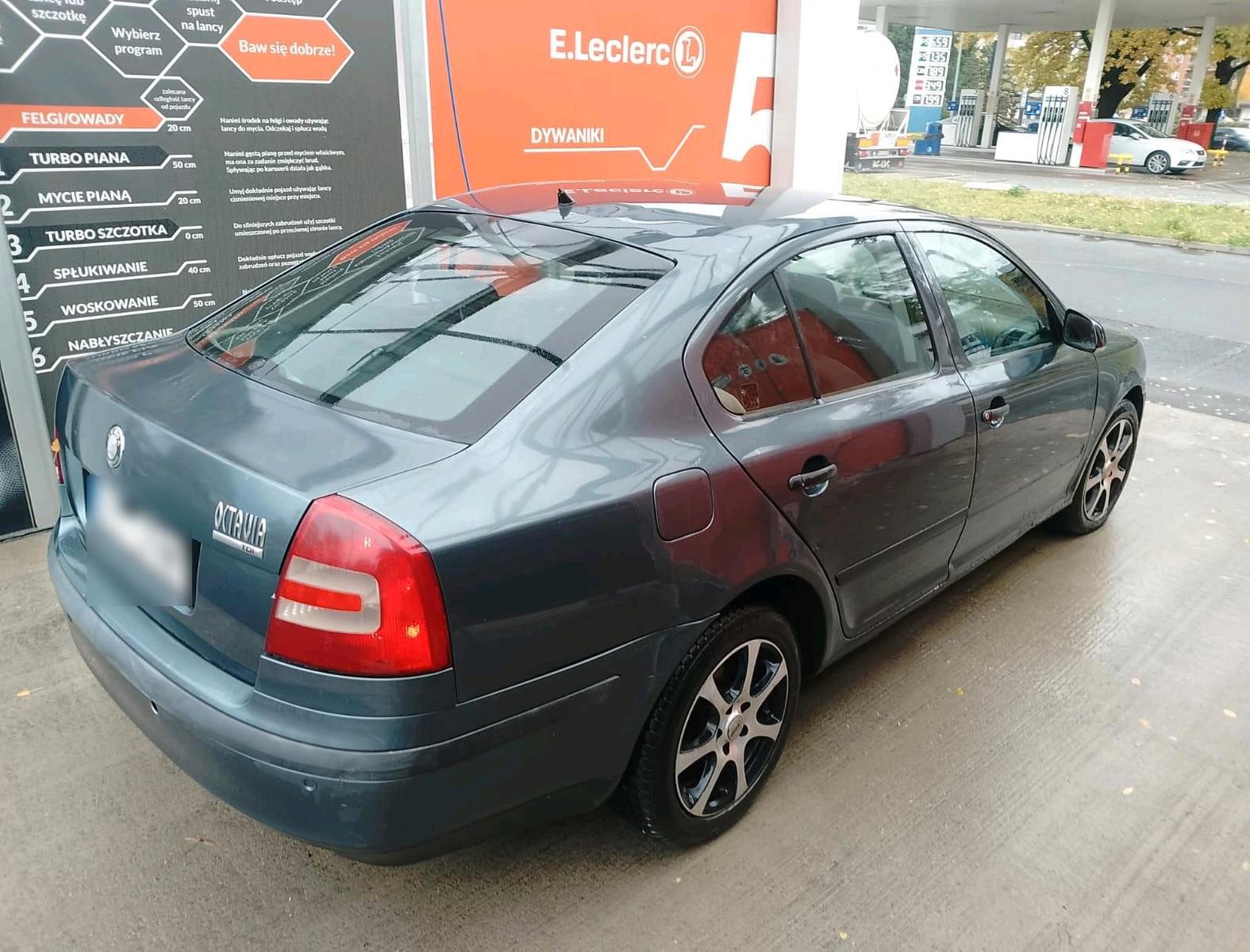 Skoda Octavia 2008 — interior