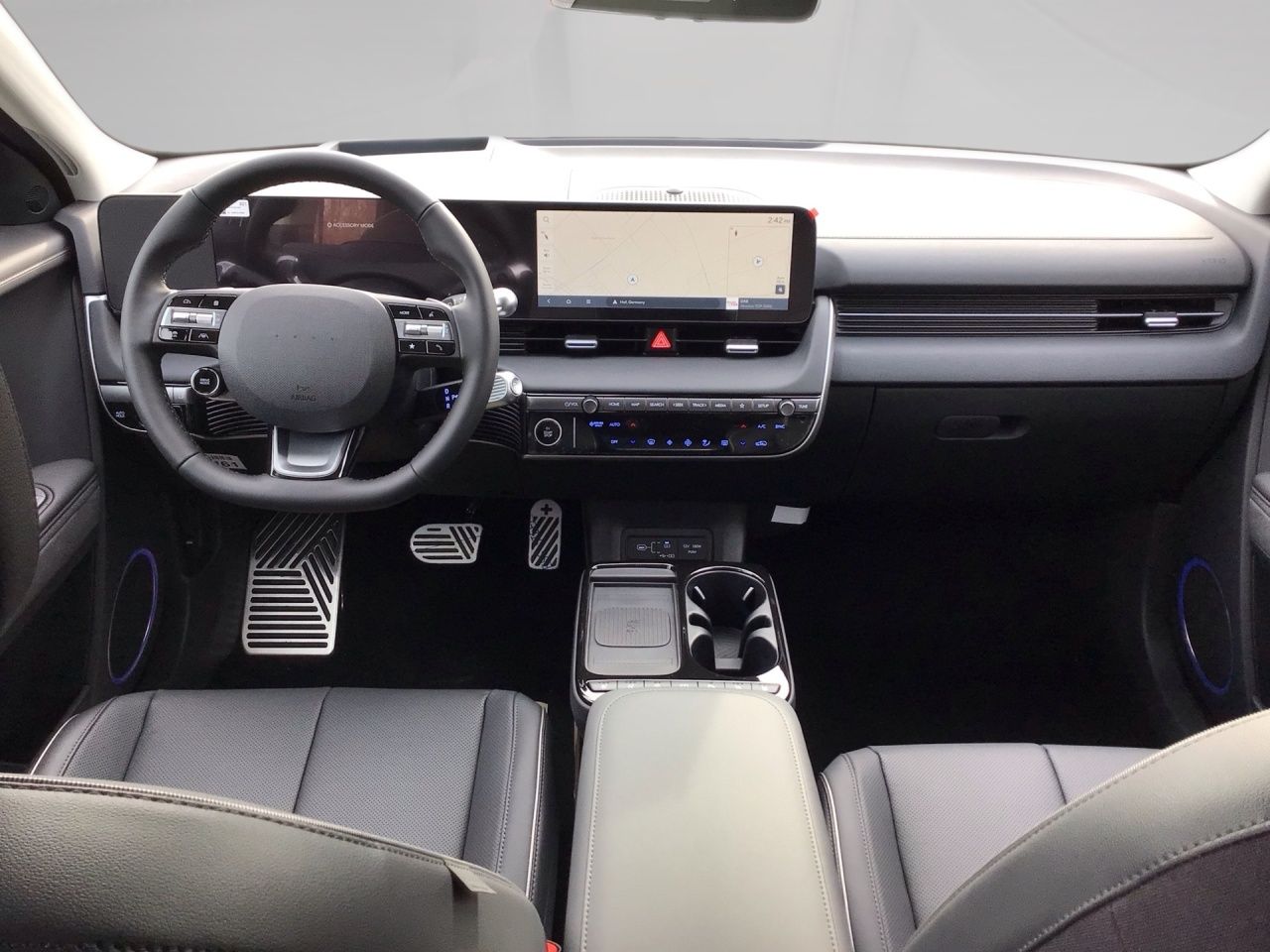 Fahrzeugabbildung Hyundai IONIQ 5 UNIQ *Panorama-Glasdach* 4xSHZ ACC AUT