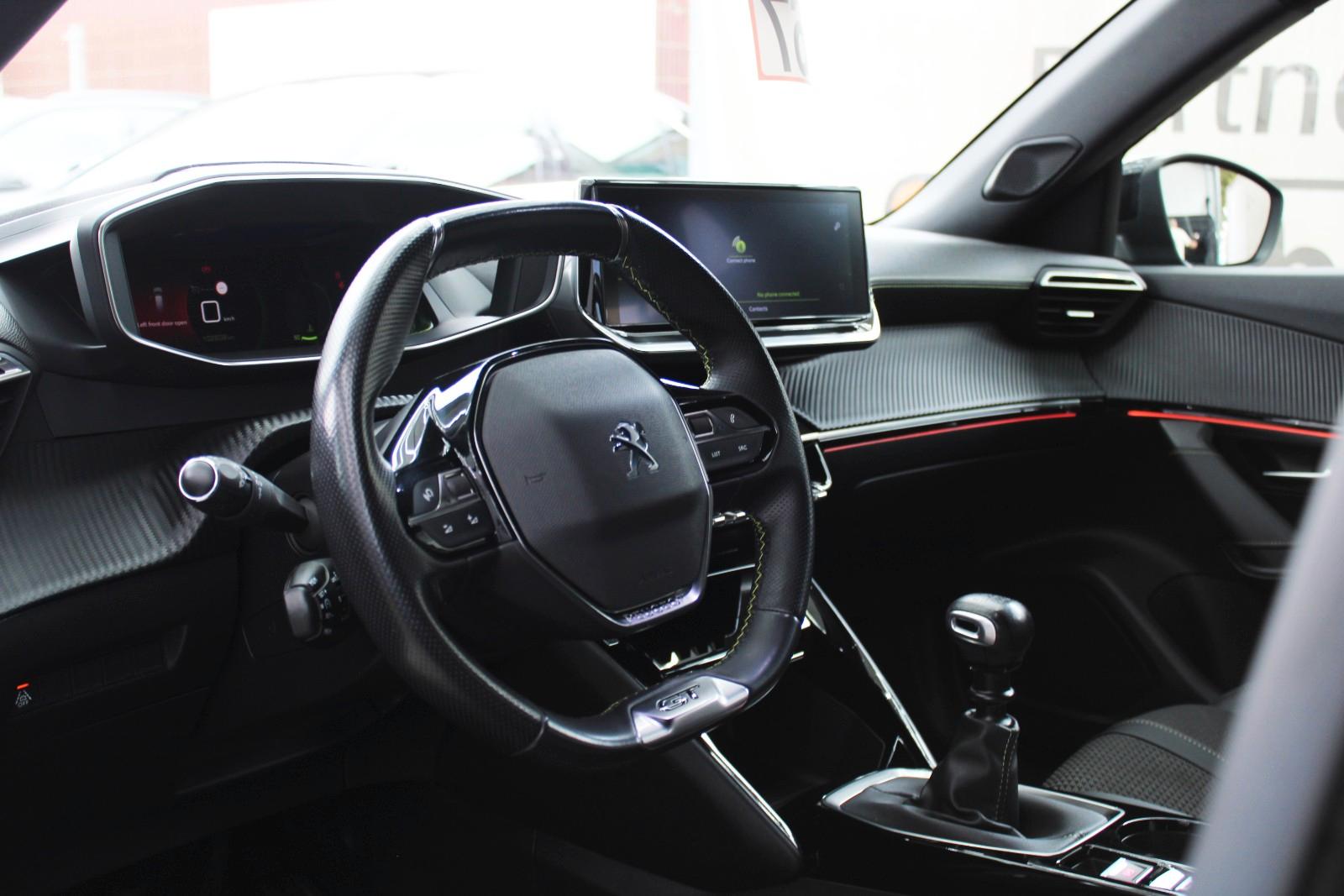 Peugeot 2008 GT-Line *1.Hand*Inspektion Neu*Leder*Kamera, миниатюра 7