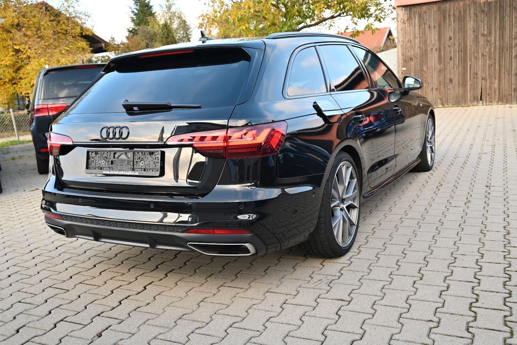 AUDI A4 2023