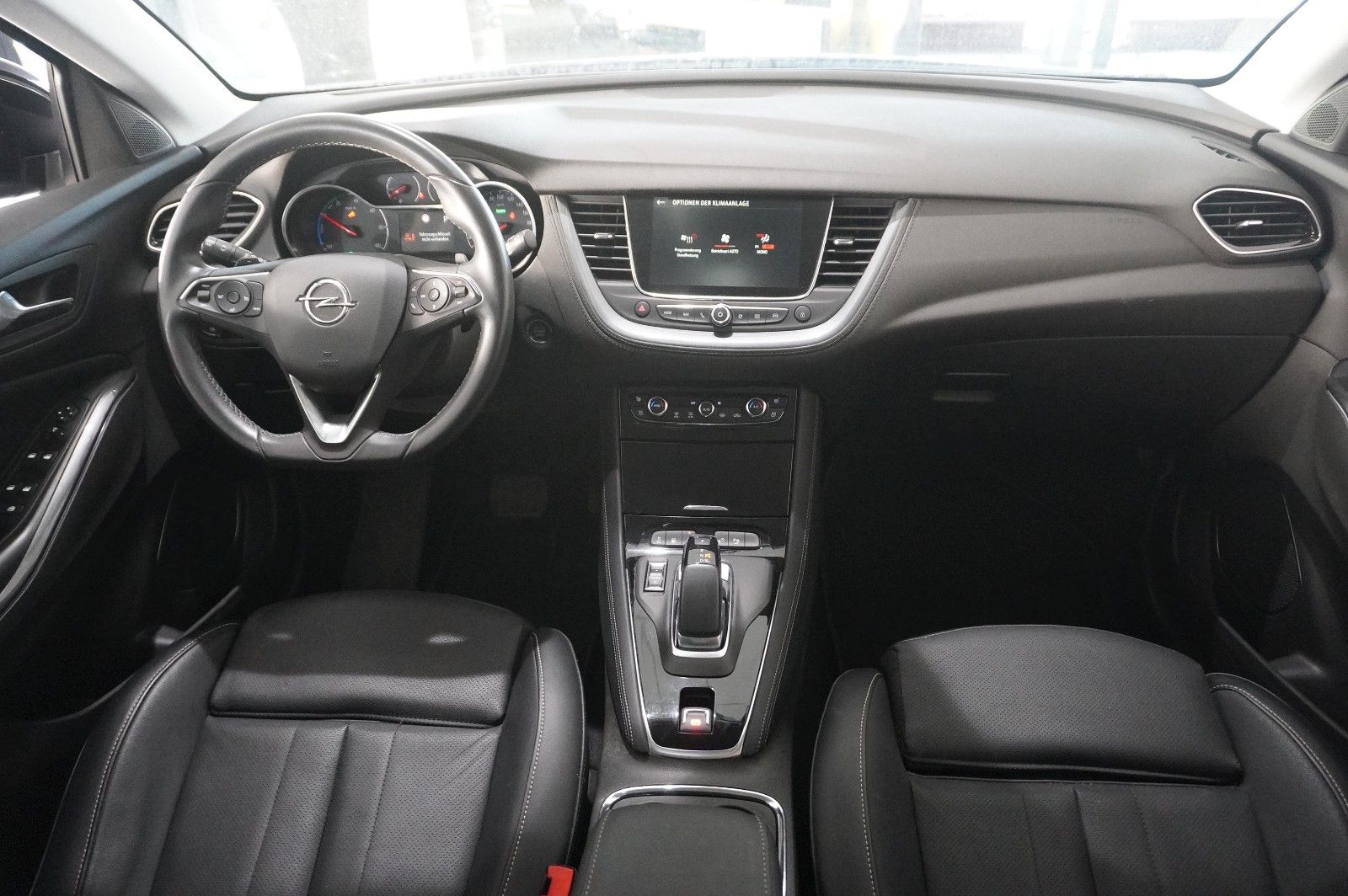 Fahrzeugabbildung Opel Grandland (X) ULTIMATE 4HYBRID NAVI/LED/360°/SHZ