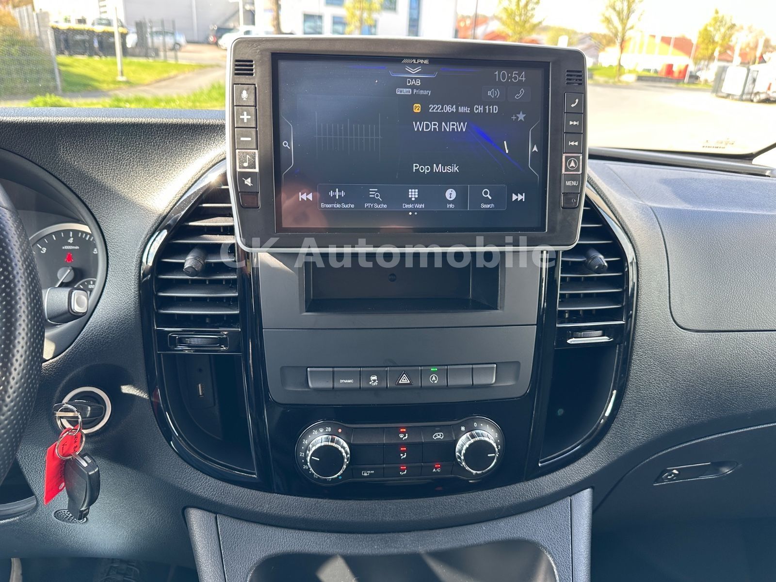 Fahrzeugabbildung Mercedes-Benz Vito Mixto 119 Lang Autom./5 Sitze/Navi/LED/AHK