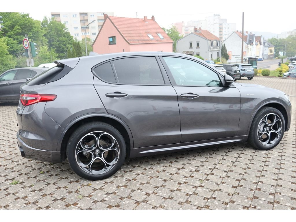 Alfa Romeo Stelvio — hlavná fotografia