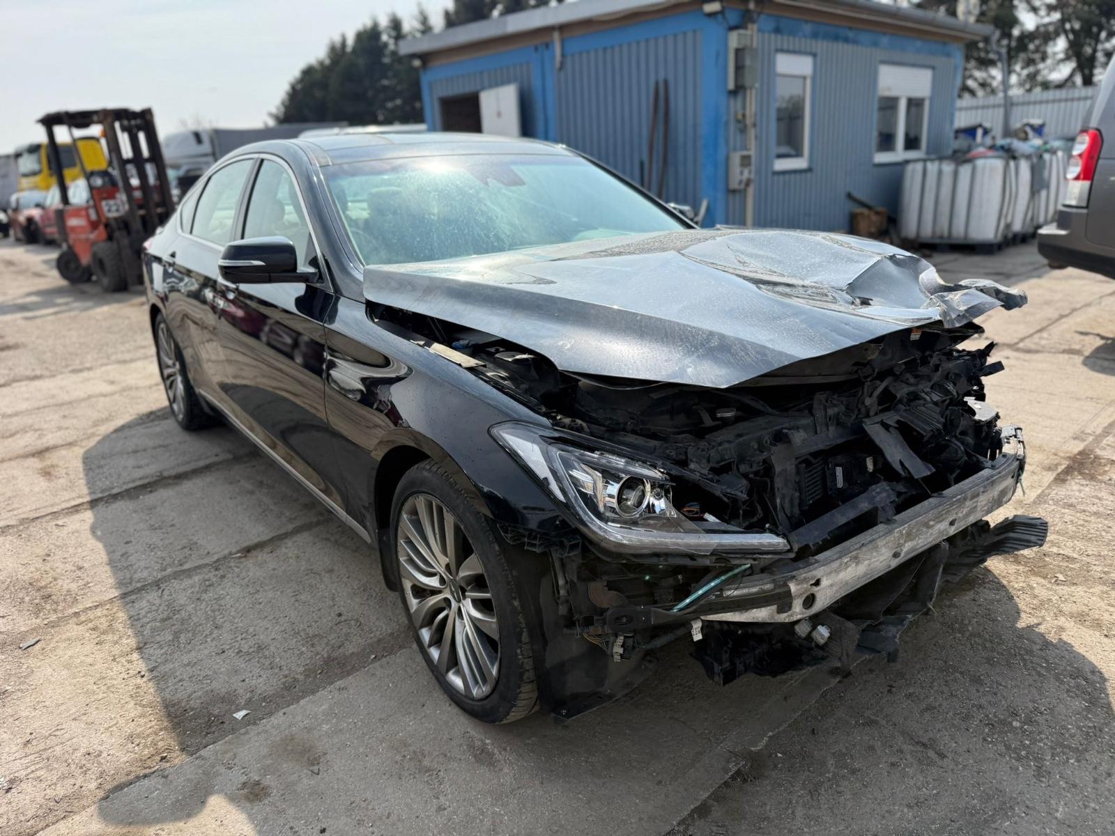 Hyundai Genesis 3.8 V6 GDi HTRAC Automatik