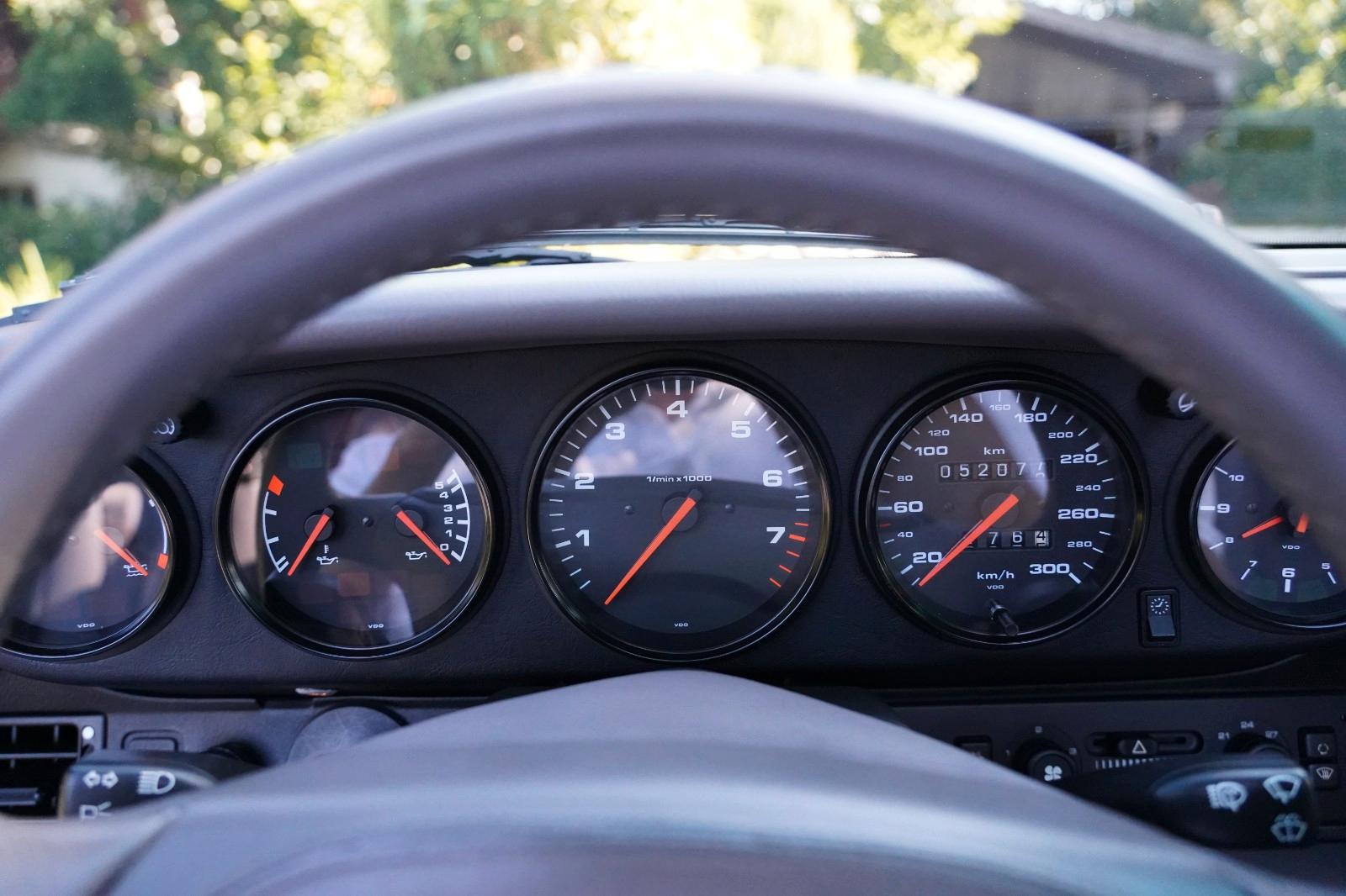 Porsche 993 Carrera 2 Cabrio/ Nur 52.077 km!/ 2.Hand!