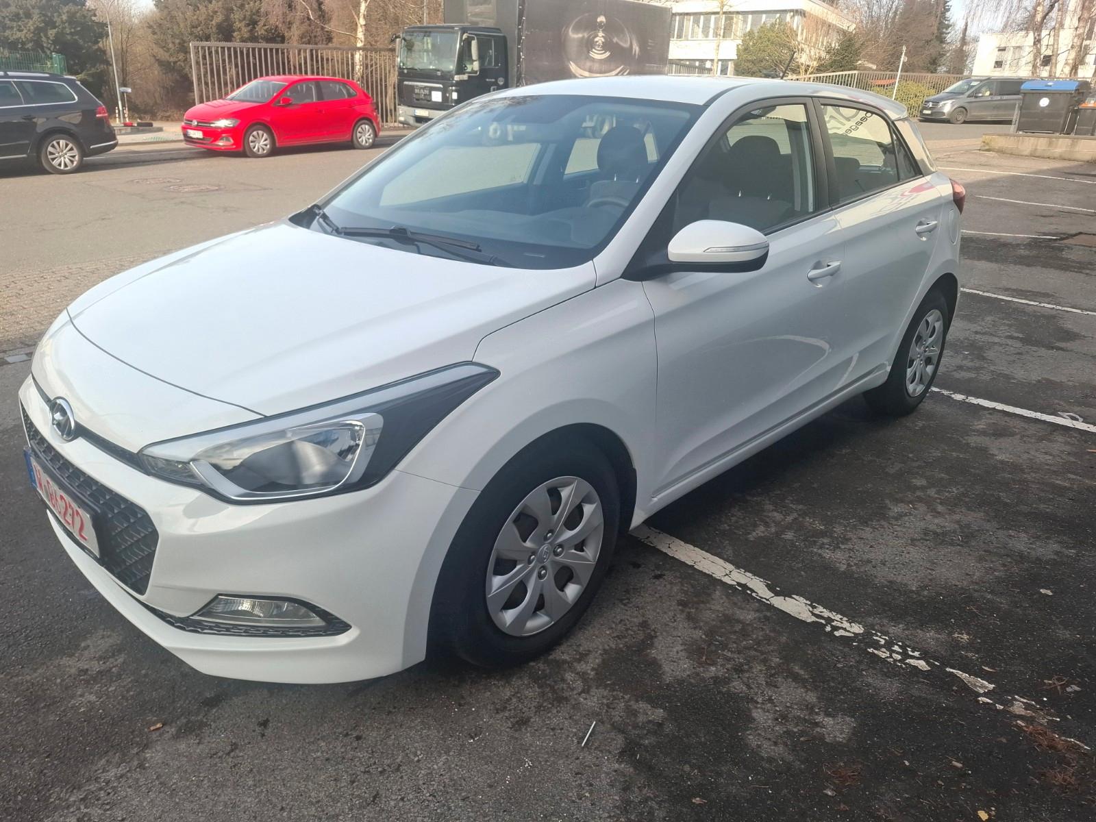 Hyundai i20 Trend TÜV NEU NUR 62000 km gelaufen
