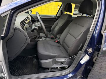 Volkswagen Golf - 12