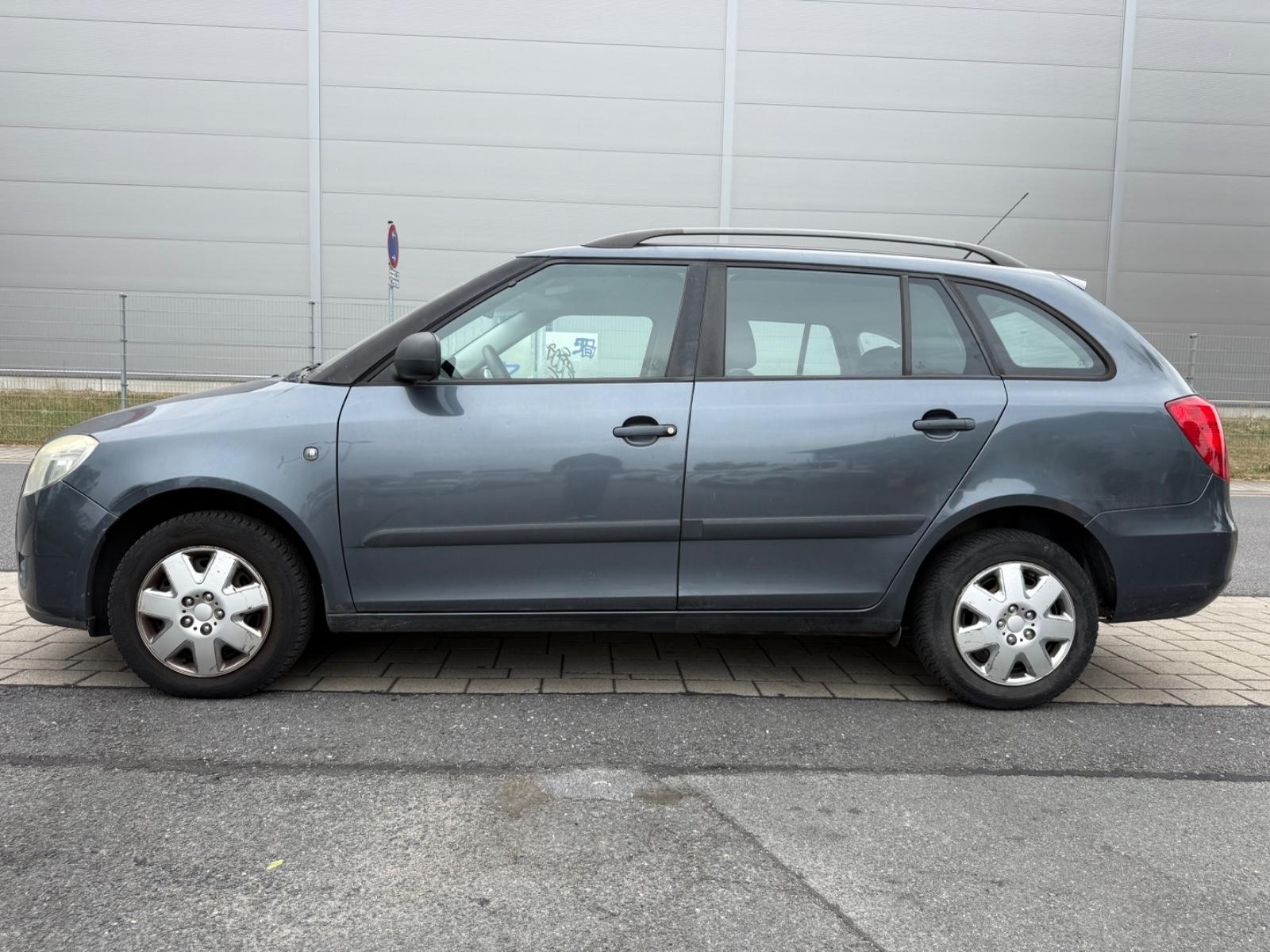 Skoda Fabia 2009 — photo 8