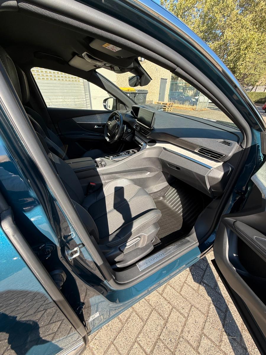 Peugeot 3008 II Plug-In Hybrid 225 e-EAT8 GT GT