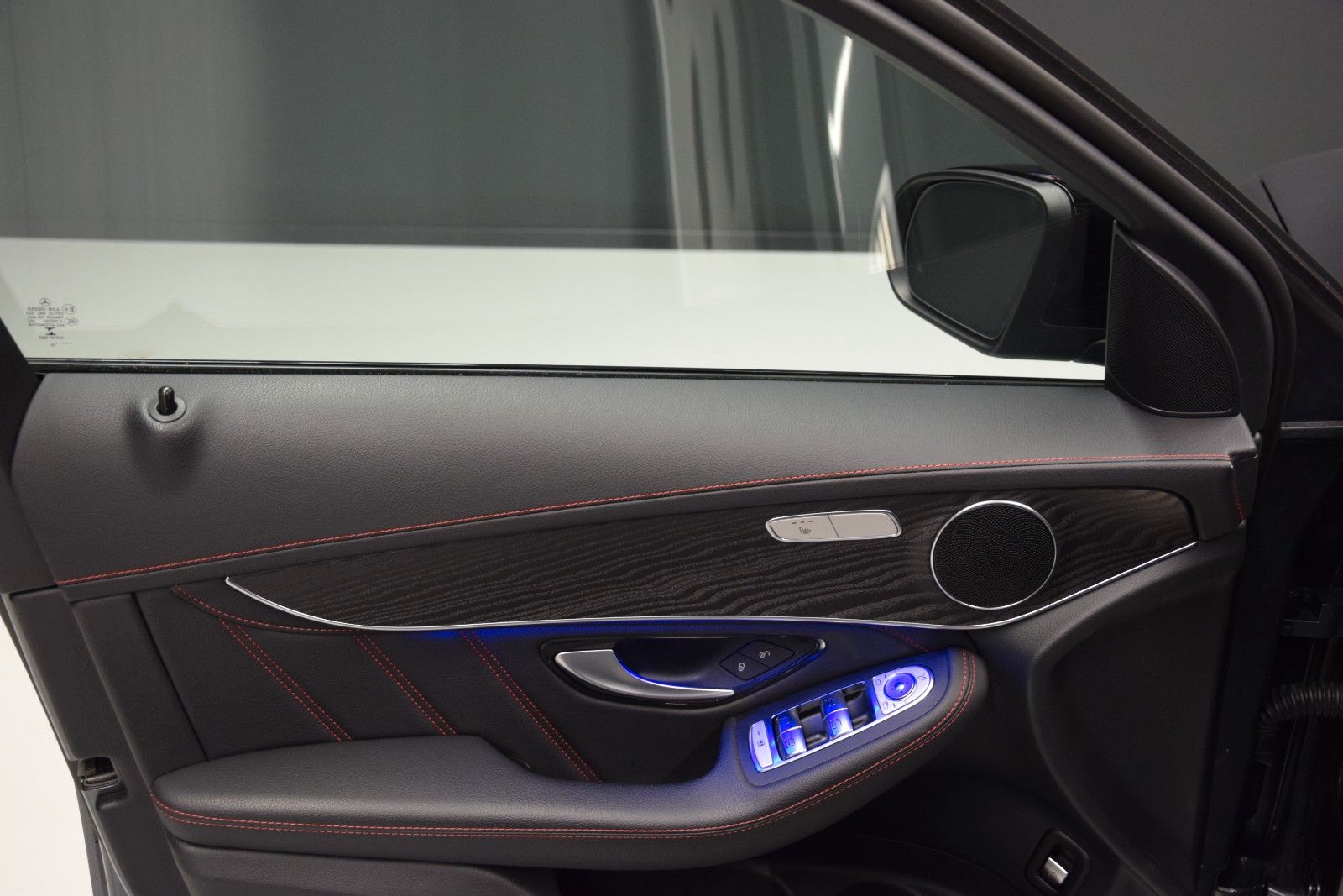Fahrzeugabbildung Mercedes-Benz GLC 43 AMG 4Matic Pano ACC Ambiente 360° 21 Zoll