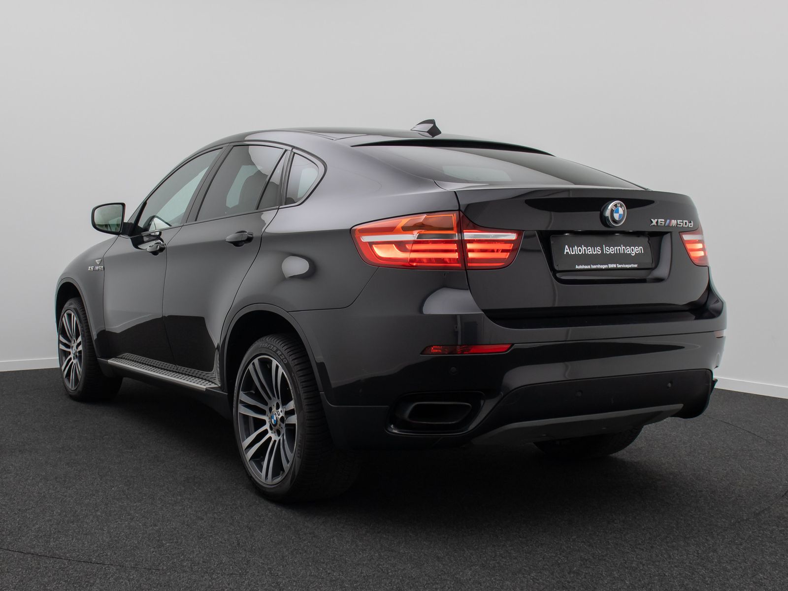 Fahrzeugabbildung BMW X6 M50d ACC HUD Bi-Xenon 360°SoftClose Alarm 20"