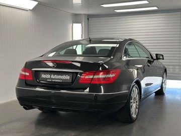 Mercedes E 200 - 8