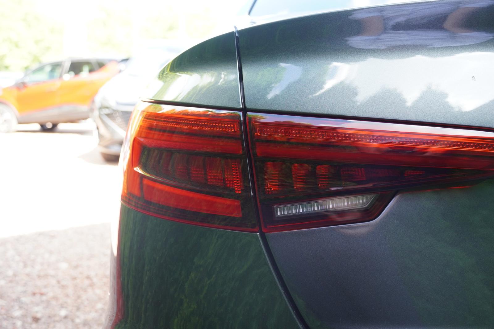 Audi A4 2.0 TFSI S-tronic S-Line LED ACC Navi Kamera