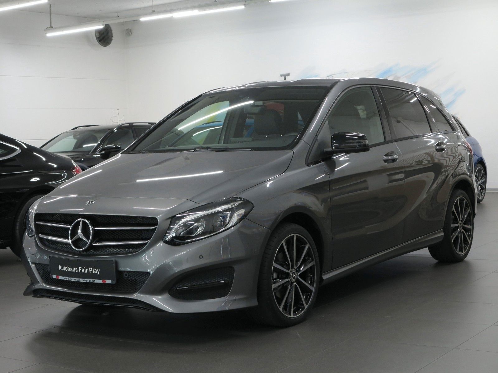 MERCEDES-BENZ B 180 d Edition Urban Aut./LED/Nightp./U-Frei!