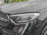 Mercedes-Benz GLC 300 de 4M AMG-Sport/360/Pano/Burm/AHK/Distr - Hybrid (Diesel/Elektro): Geländewagen