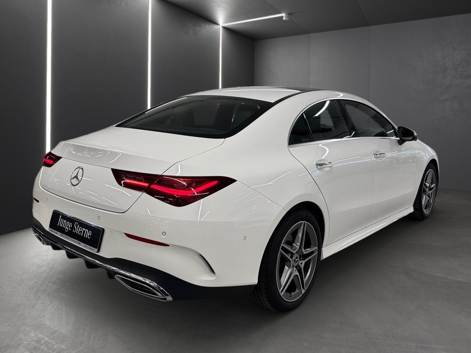 Fahrzeugabbildung Mercedes-Benz CLA 200 AMG Prem Plus*Pano*HUD*360*Totwink*Memo*