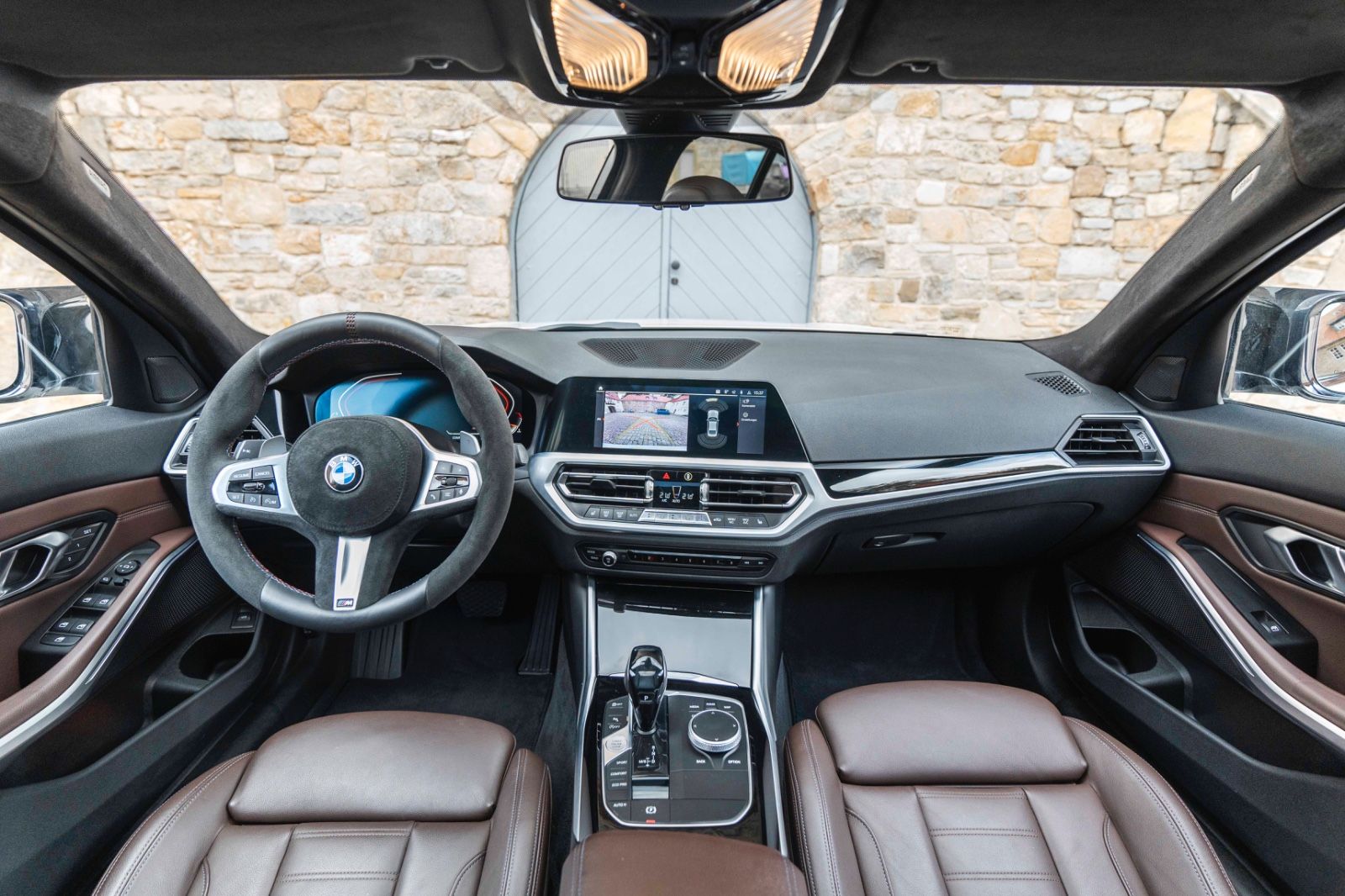 Fahrzeugabbildung BMW 330iX M-Performace HUD LED HIFI KAM TOTW ALC