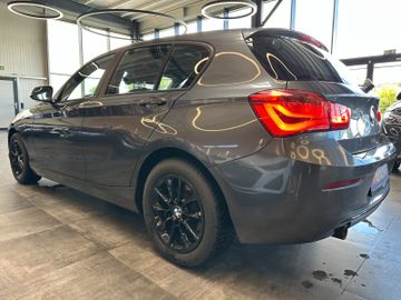 BMW 118 *Sport* Tempo*Navi*2-Hand*Scheckheft*2-Zonen
