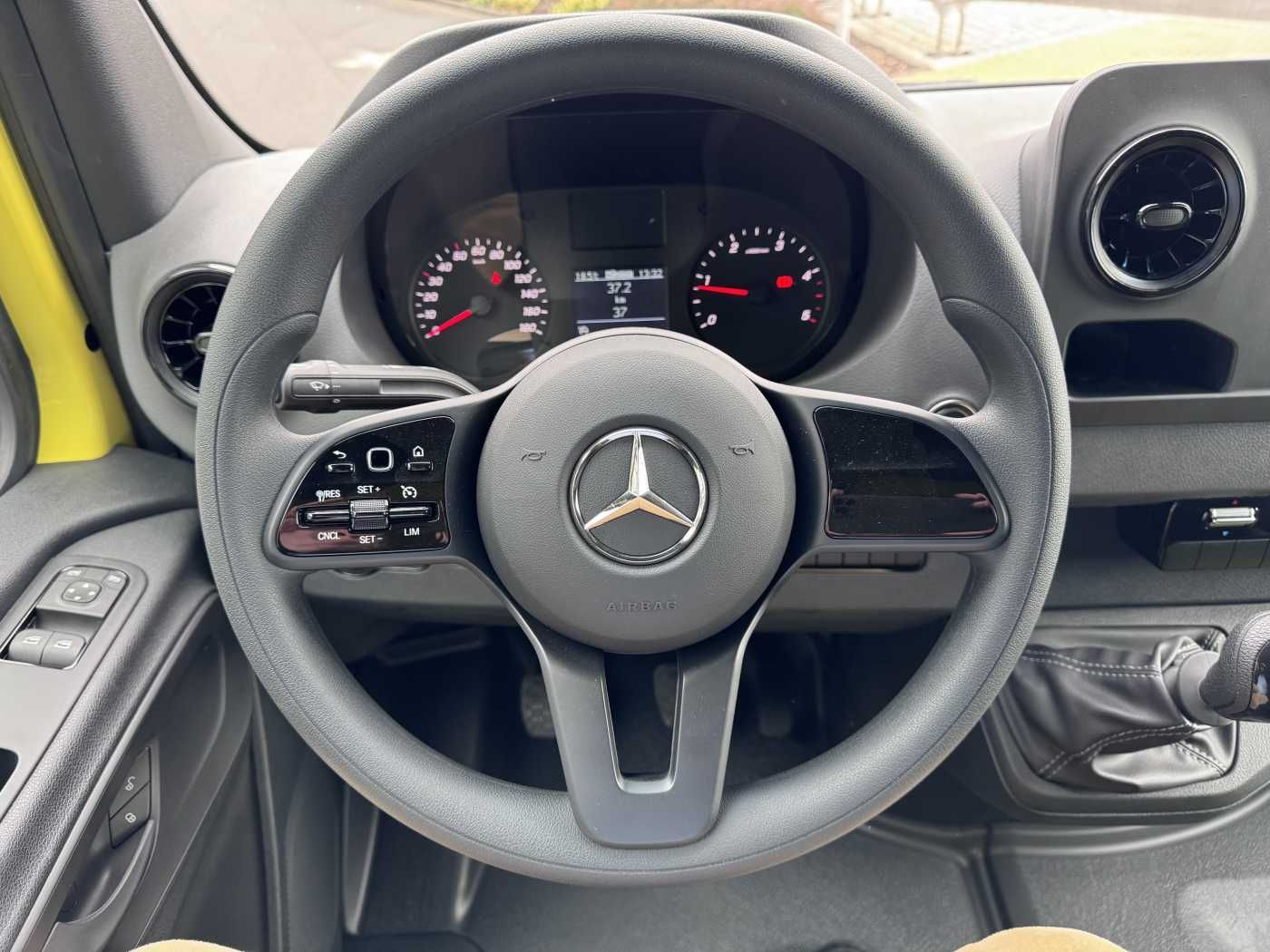 Fahrzeugabbildung Mercedes-Benz Sprinter 317 CDI Streckenbegleitfahrzeug BF3/BF4