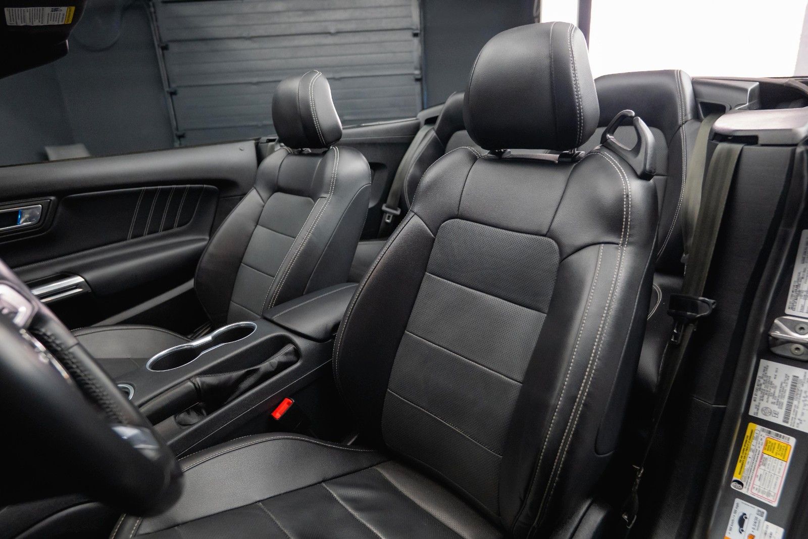 Fahrzeugabbildung Ford Mustang Shelby GT 500 5.0 V8 PREMIUM Performance