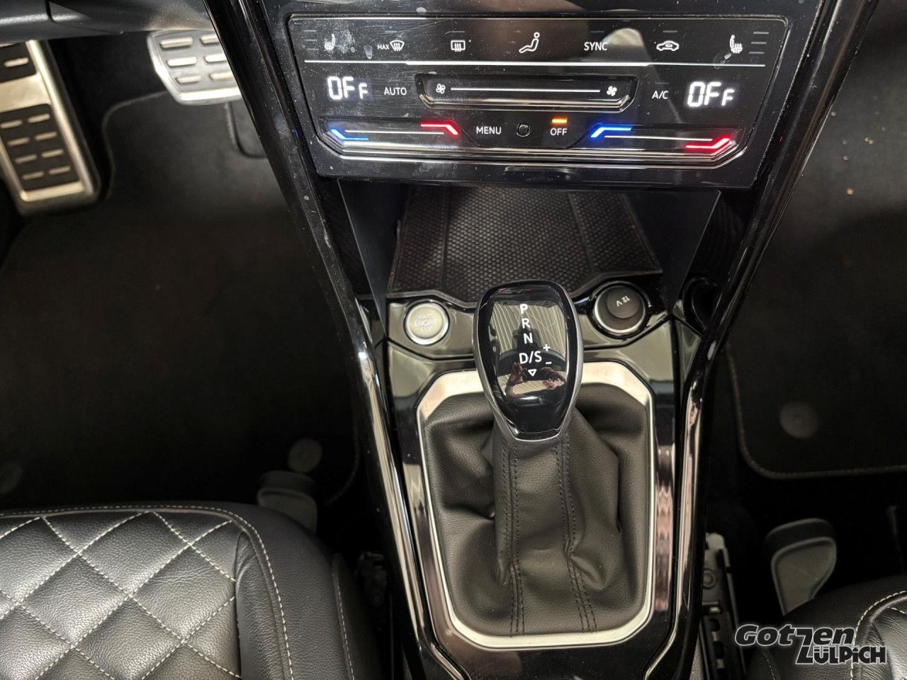 Fahrzeugabbildung Volkswagen T-Roc Cabriolet 1.5 TSI R-Line Navi Leder LED