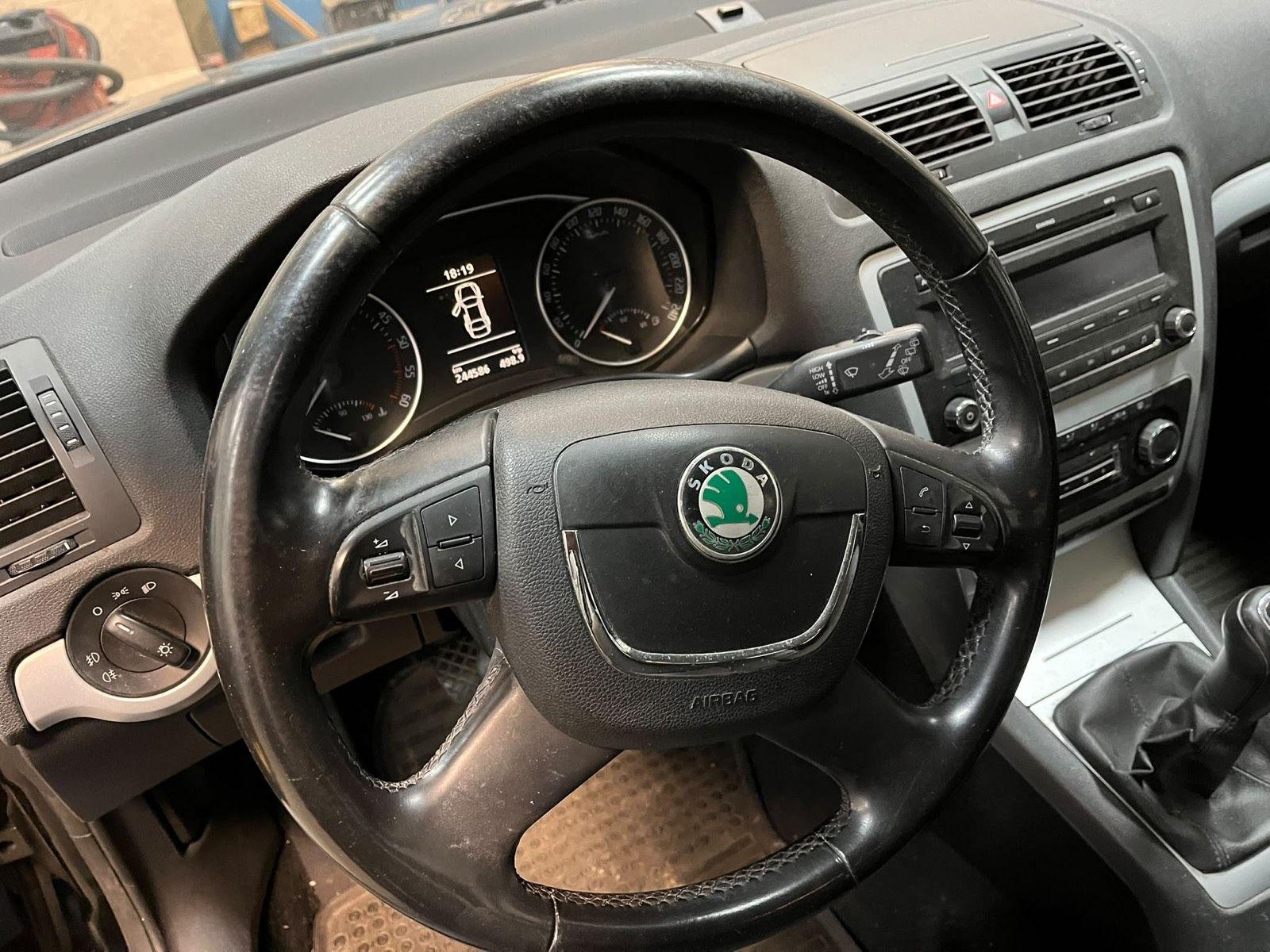 Skoda Octavia 2011 — photo 5