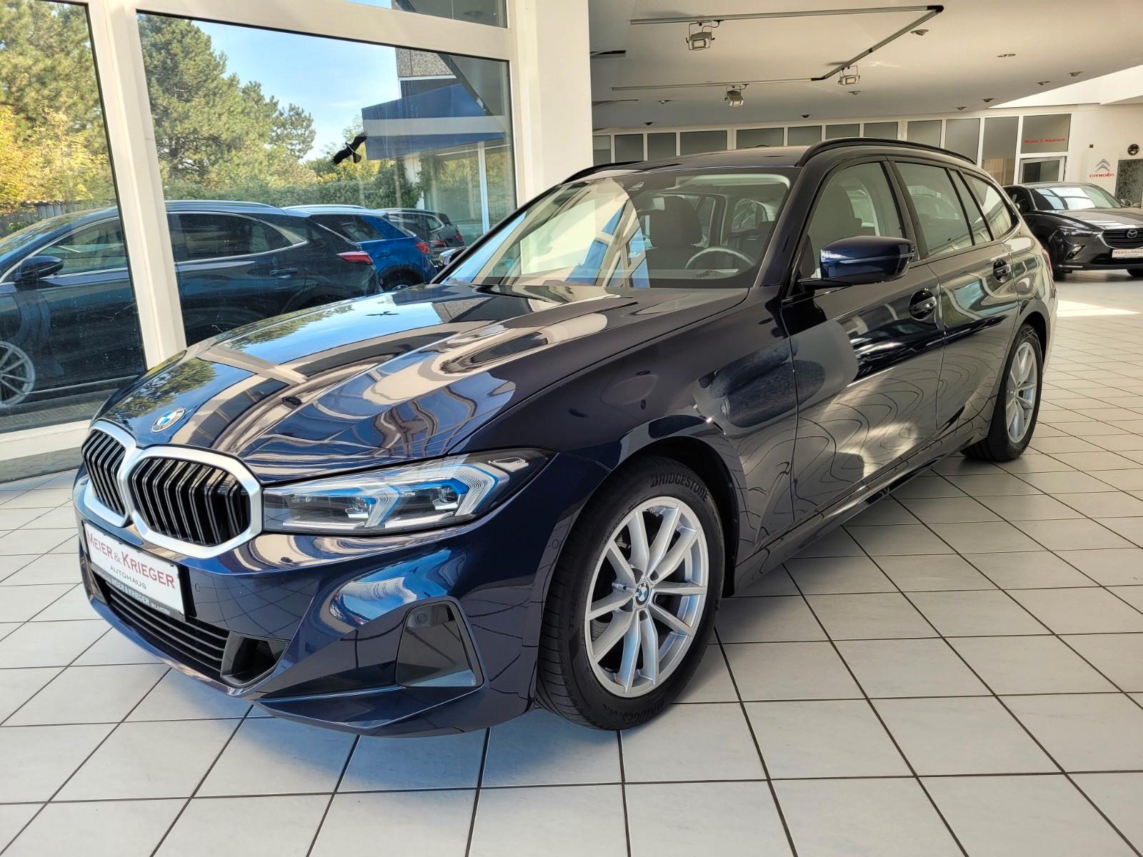 BMW 318d T Aut/HeadUp/CurvedDisplay/Adapt.LED/RFK