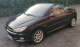 Peugeot 206 CC Platinum in Schwarz (2,0l / 136 PS) - Peugeot 206 Cabrio Ps mit Benzin-Antrieb