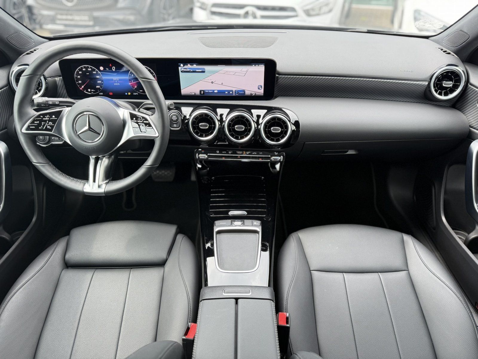 Fahrzeugabbildung Mercedes-Benz A 180 Progressive*LED*KAMERA*SPURHALTE*