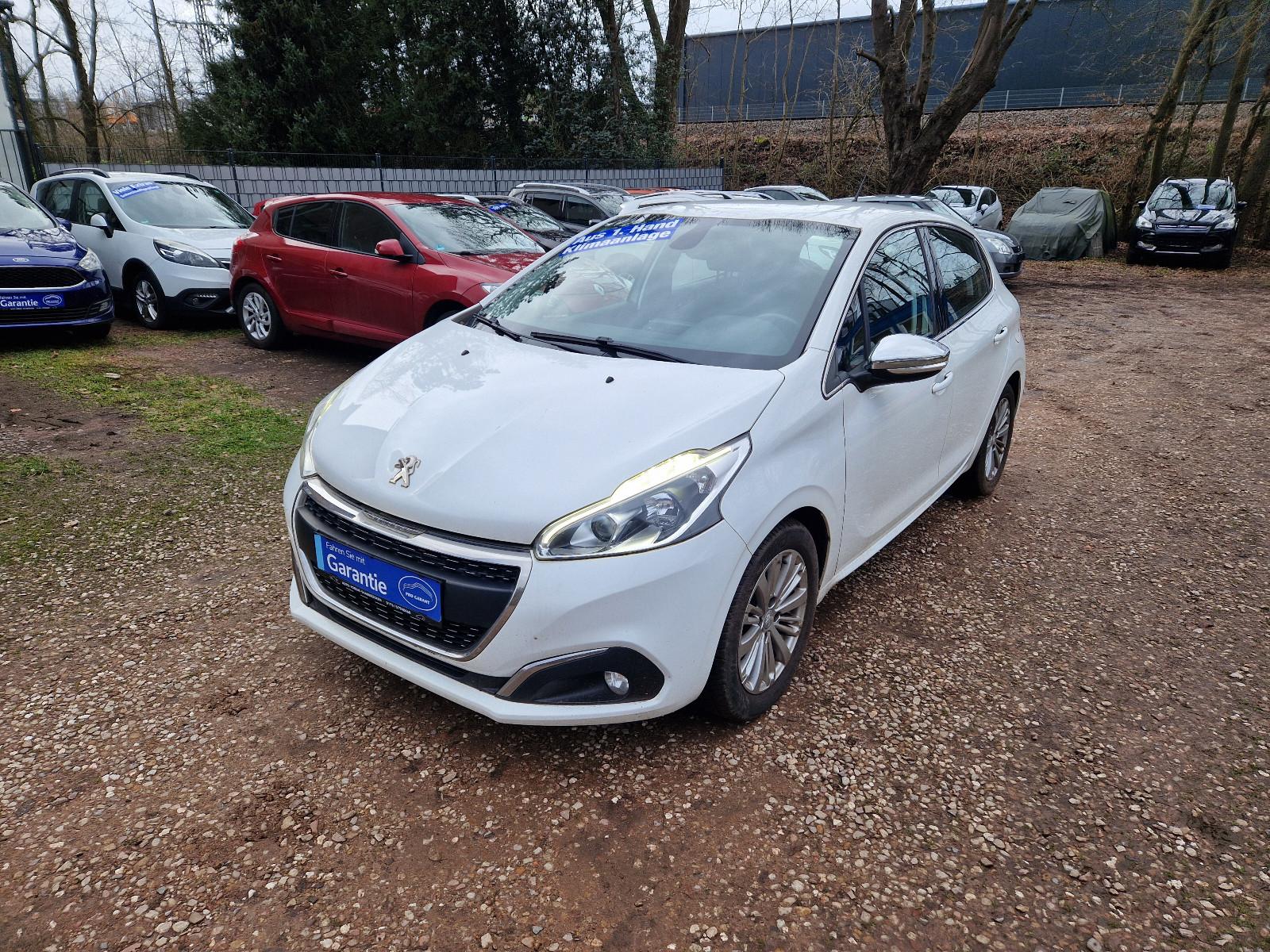 Peugeot 208 1.2T Klima 99Tkm 1Hnd LED Sitzhzg Tempom Alu