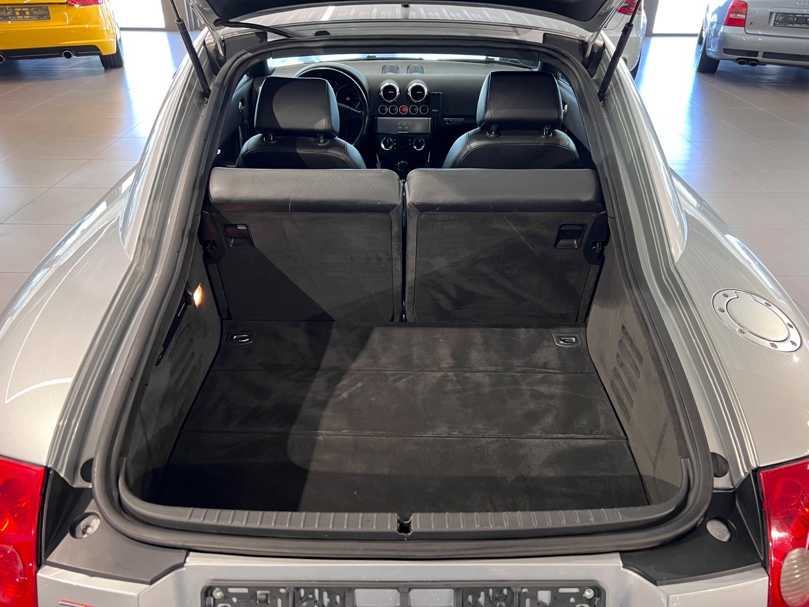 Audi TT Coupe 3.2 V6 DSG quattro BOSE NAVI KETTEN NEU