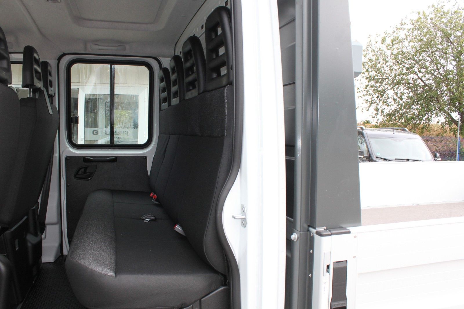 Fahrzeugabbildung Iveco Daily 35S16 3.0 Liter Diesel Standheizung