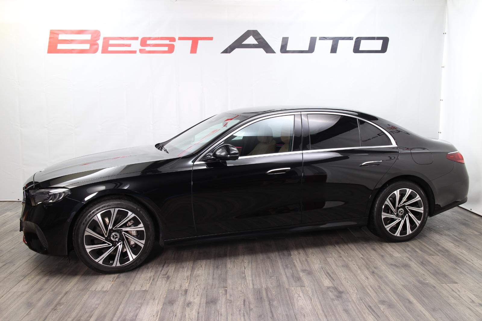 Mercedes-Benz E 300 E 4Matic Avantgarde Advanced