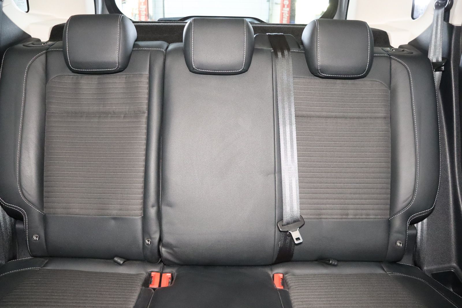 Fahrzeugabbildung Ford EcoSport * Navi * RFK * Lenkradhzg. ST-Line