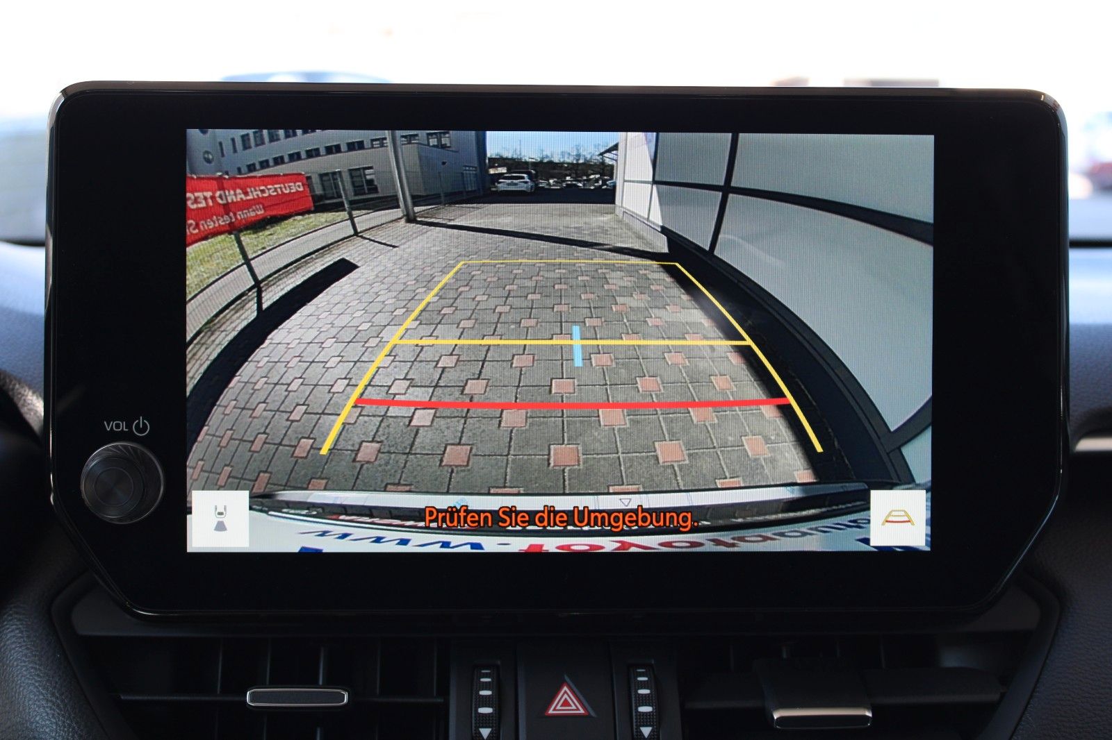 Fahrzeugabbildung Toyota RAV4 Hybrid 4x4 Team D