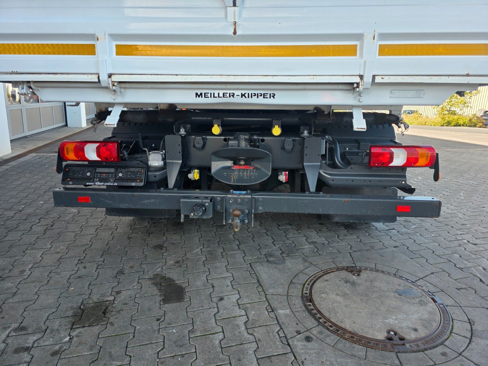Fahrzeugabbildung Mercedes-Benz Atego 823 K 4x2 Meiller 2x AHK Klima 3 Sitze