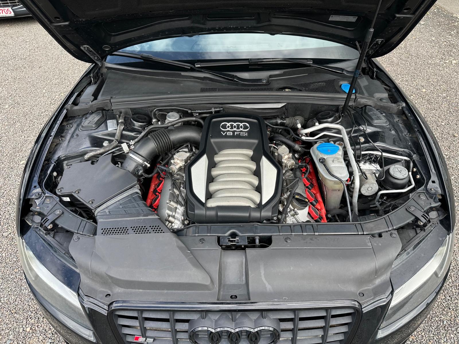 Audi S5 Coupé 4.2 FSI V8 354 ch BVA quattro / Magnetic Ride / Cuir / MMI Navigation Plus / Sièges chauffants