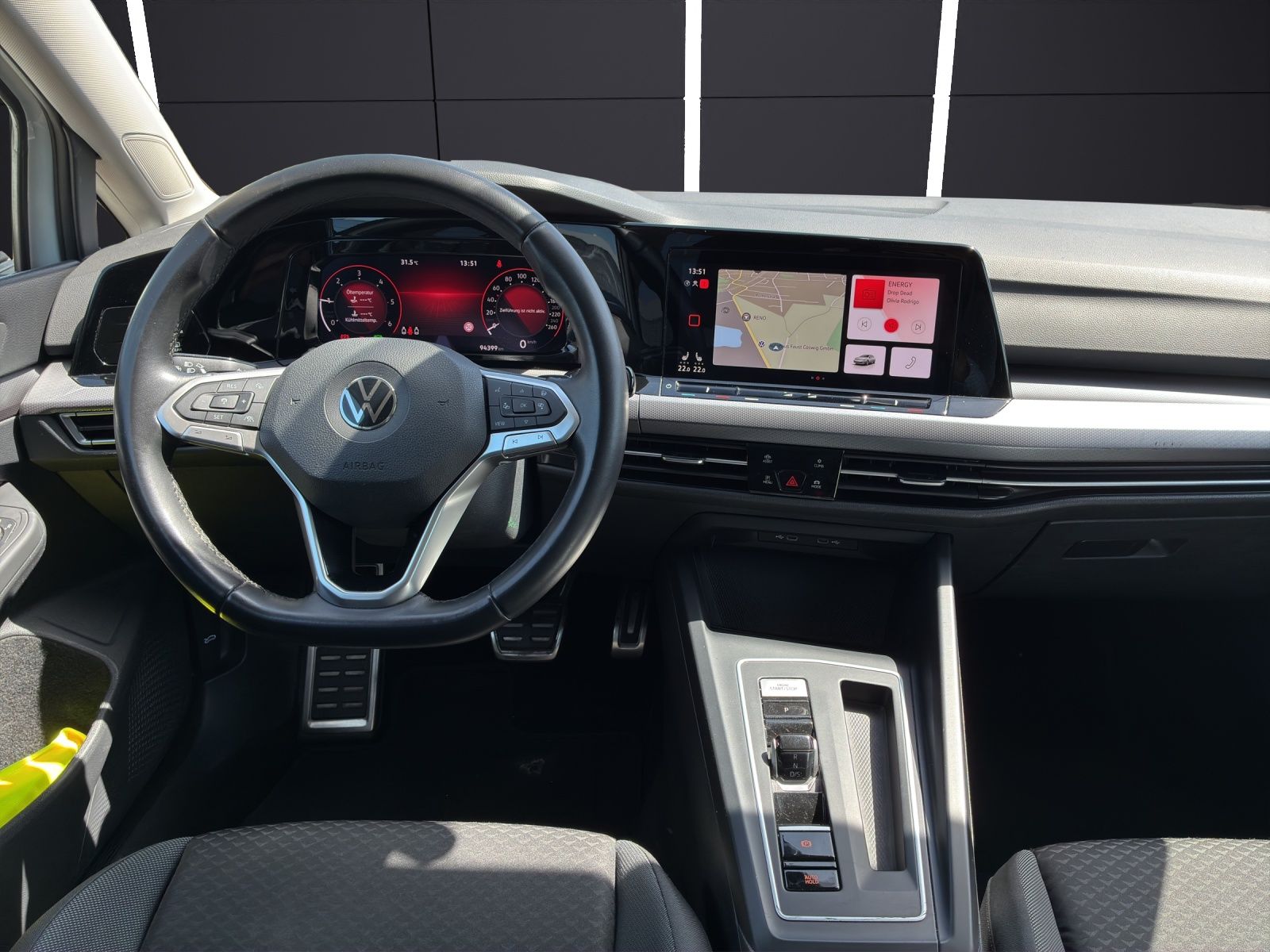 Fahrzeugabbildung Volkswagen Golf VIII TDI Active DSG LED Navi ACC AID SHZ